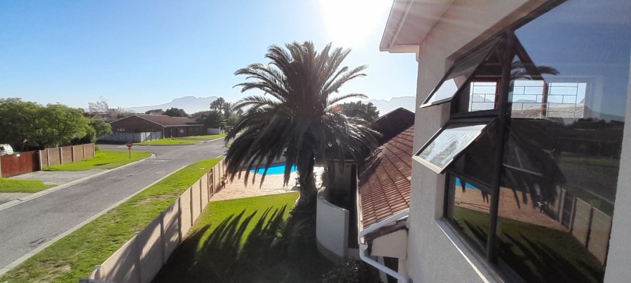 3 Bedroom Property for Sale in Dobson Western Cape